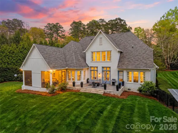 834 9th AVE NW, Hickory, NC 28601