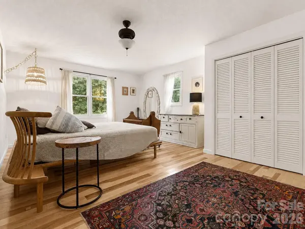 58 Pittman RD, Fletcher, NC 28732