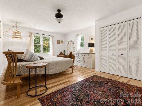 58 Pittman RD, Fletcher, NC 28732