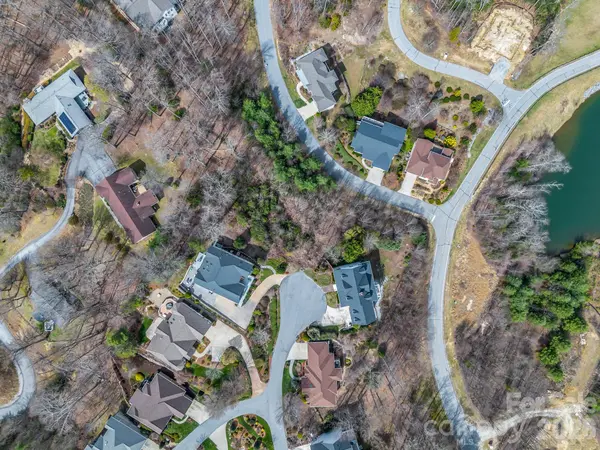 2325 Pommel RD #2325, Hendersonville, NC 28791