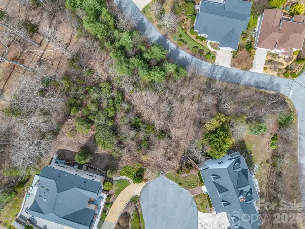 2325 Pommel RD #2325, Hendersonville, NC 28791