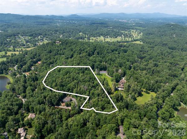 34 Oak Gate DR, Hendersonville, NC 28739