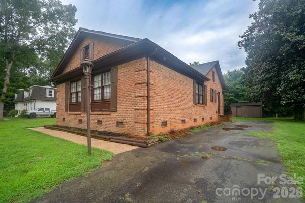 5742 faulconbridge RD, Charlotte, NC 28227