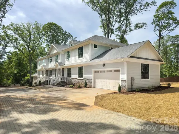 4300 Tangle DR, Charlotte, NC 28211