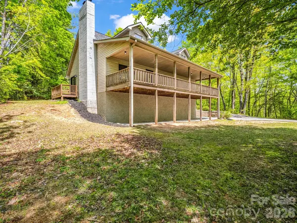 2304 Mountain Page RD, Saluda, NC 28773