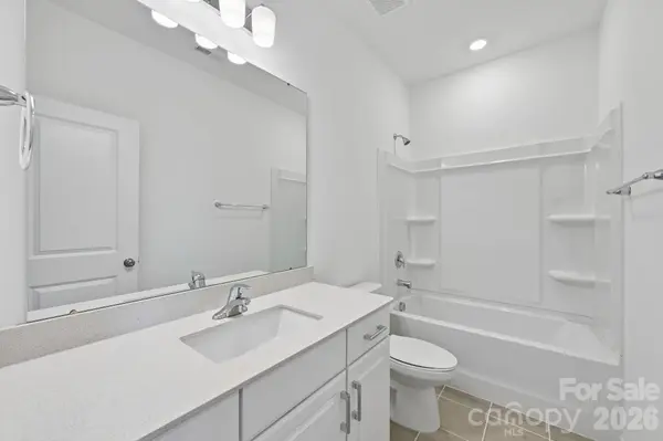1804 Alexander Village Main DR, Charlotte, NC 28262