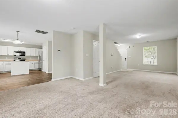 2100 Cranberry Woods CT, Charlotte, NC 28208