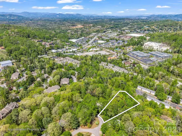 99999 Mountain Site LN, Asheville, NC 28803