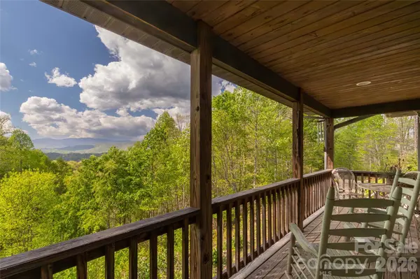 219 Sandalwood DR, Whittier, NC 28789