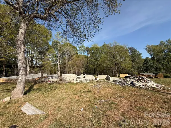 5750 Poovey DR, Granite Falls, NC 28630