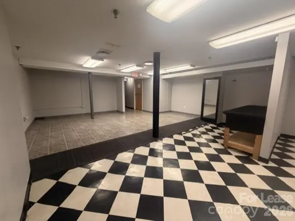 246 Union SQ #Lower Level, Hickory, NC 28601