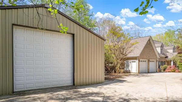 464 Laurel Cove RD, Statesville, NC 28677