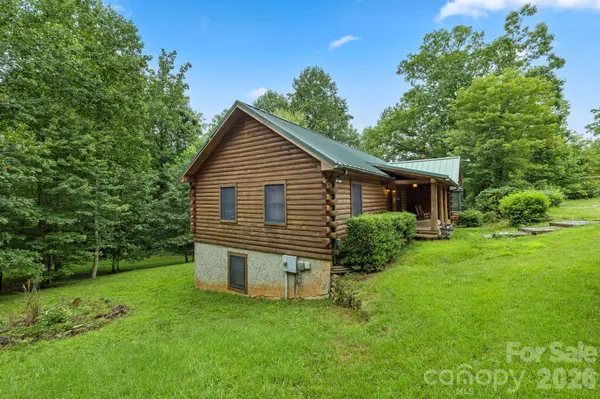 266 Rhododendron DR, Saluda, NC 28773