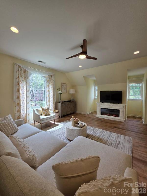 2419 Tarleton Twins TER, Charlotte, NC 28270