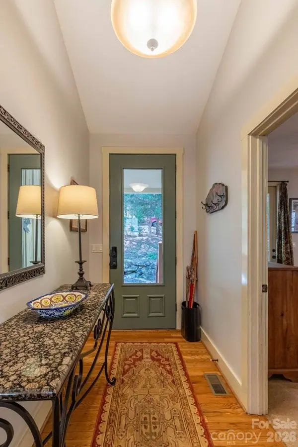 98 Mill Pond DR, Tuckasegee, NC 28783