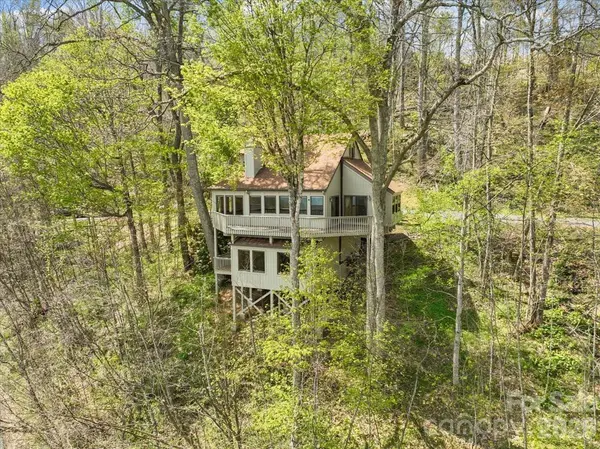 49 Slickrock Ridge WAY S, Burnsville, NC 28714