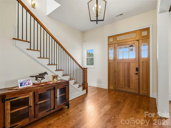 5 Sweetgrass LN, Fletcher, NC 28732