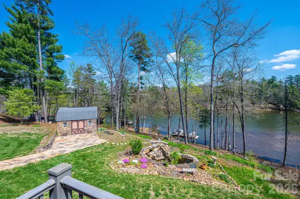 4726 Crystal Falls AVE, Hickory, NC 28601