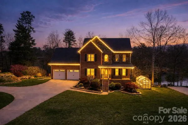 4726 Crystal Falls AVE, Hickory, NC 28601