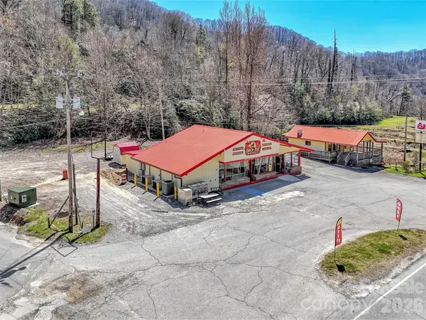 11214 US 19 HWY N, Maggie Valley, NC 28751