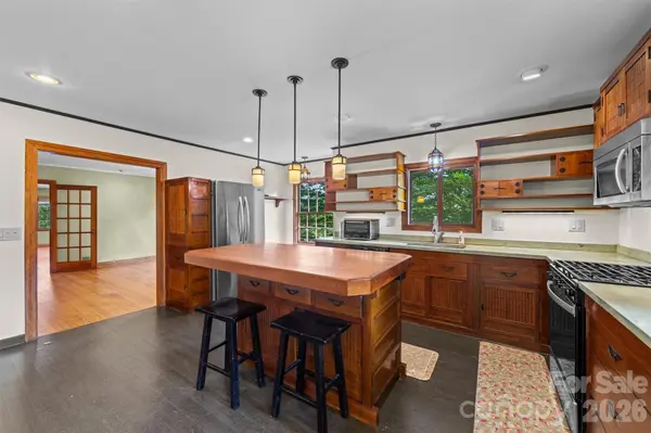 432 Turkey Creek RD, Leicester, NC 28748