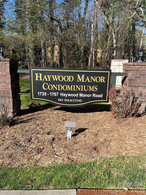 1763 Haywood Manor RD #D, Hendersonville, NC 28791