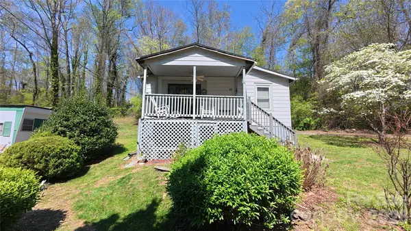20 Homewood DR, Asheville, NC 28803