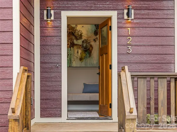 123 Third ST, Asheville, NC 28803