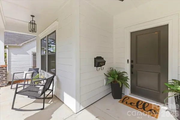 2904 Clemson AVE, Charlotte, NC 28205