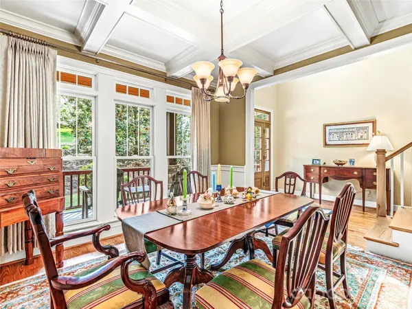 61 Village Pointe LN, Asheville, NC 28803