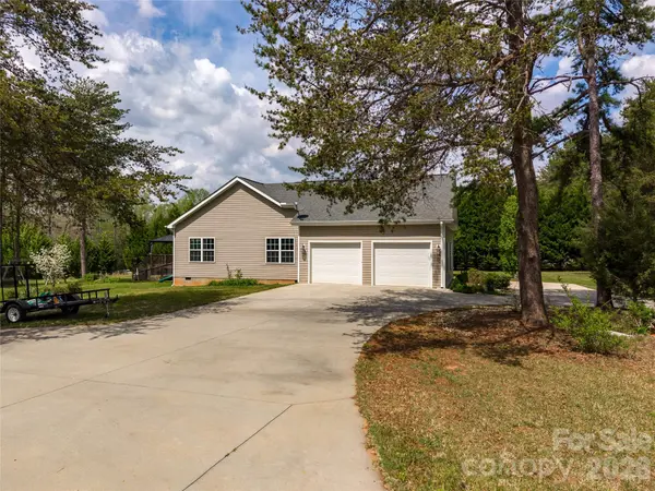 2500 S Blackstock RD, Landrum, SC 29356