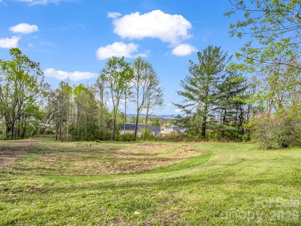 26 Adams Hill RD, Asheville, NC 28806