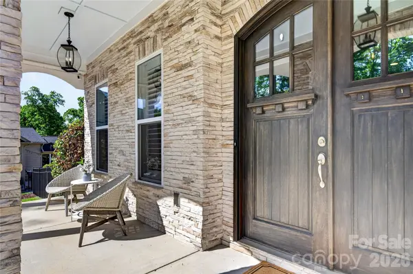 121 Leeward Shoals LN, Mooresville, NC 28117