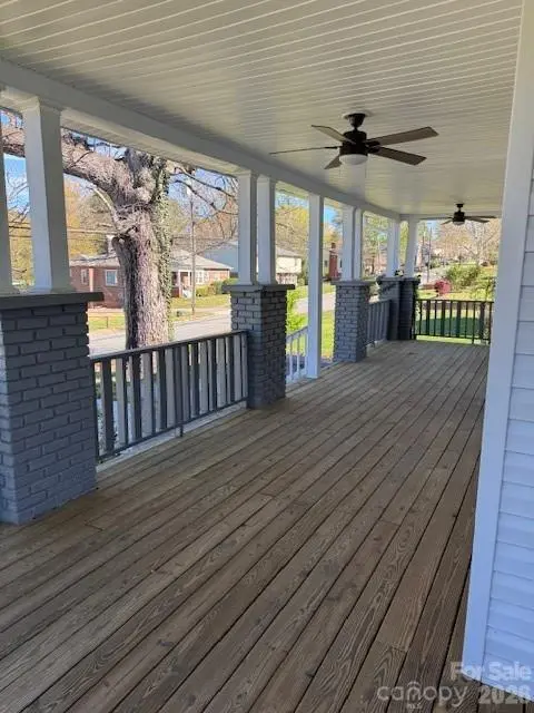 806 4th Street DR NW, Hickory, NC 28601