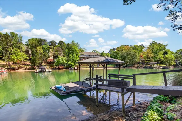 16118 Tana Tea CIR, Tega Cay, SC 29708