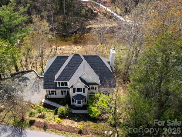 39 Eastmoor DR, Asheville, NC 28805