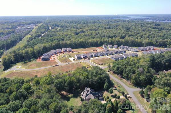 11229 Lochmere RD, Charlotte, NC 28278