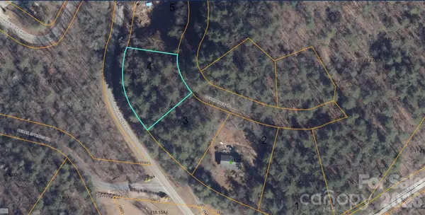 0000 Rock Creek RD, Zirconia, NC 28790