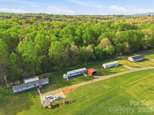 114/116/137/154 Harrington Place DR, Taylorsville, NC 28681