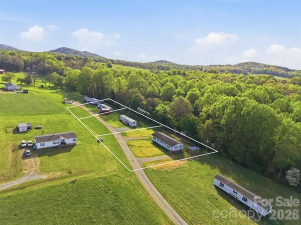 114/116/137/154 Harrington Place DR, Taylorsville, NC 28681