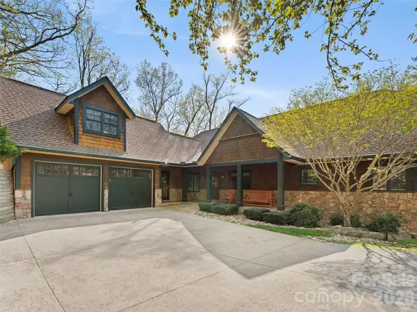 5 Stegall LN, Asheville, NC 28805