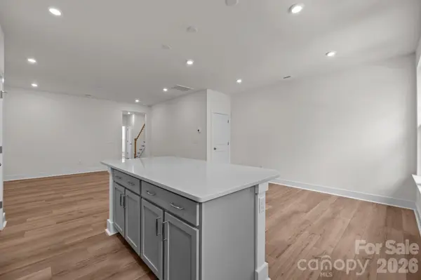 2930 Clyde DR, Charlotte, NC 28208