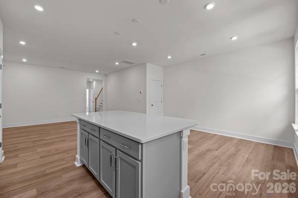 2930 Clyde DR, Charlotte, NC 28208