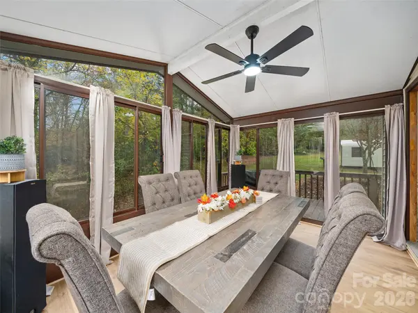 1030 Hughes Gap RD, Bakersville, NC 28705