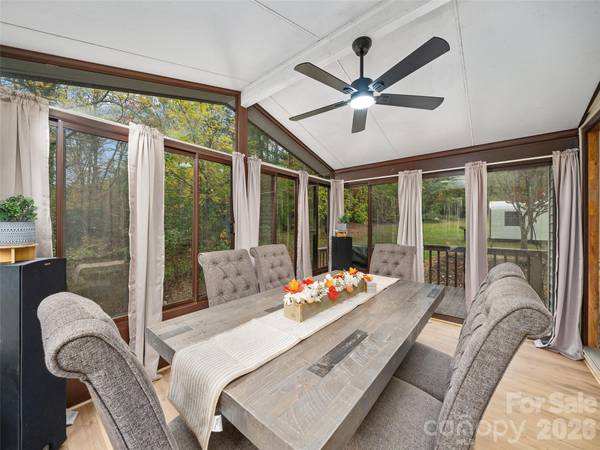 1030 Hughes Gap RD, Bakersville, NC 28705