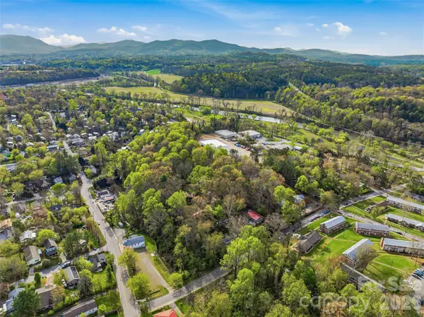 99999 State ST, Asheville, NC 28806