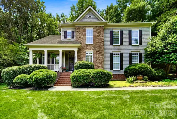 1512 Calvin Hal RD, Lake Wylie, SC 29710