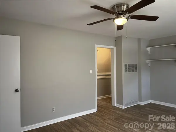 2213 Shamrock DR, Charlotte, NC 28205
