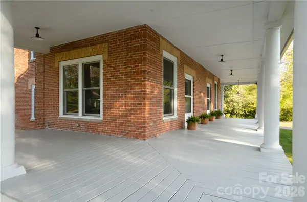 600 E Main ST, Brevard, NC 28712