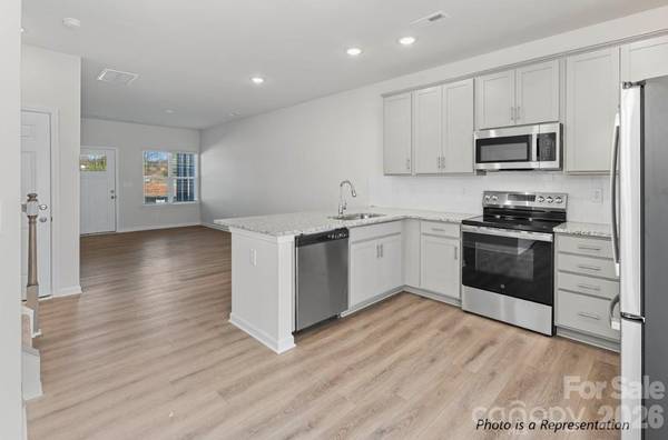 4136 Olympus AVE #302, Gastonia, NC 28052